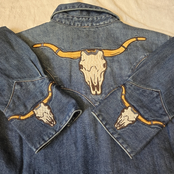 Stetson Embroidered Dark Denim Western Shirt NWOT - Picture 5 of 9